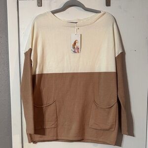 Chic Two-Tone Sweater with Pockets size Small